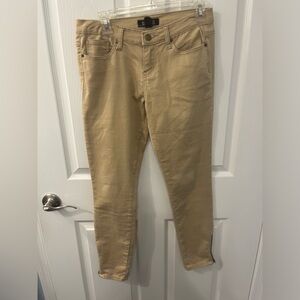 Forever 21 premium jeans size 27